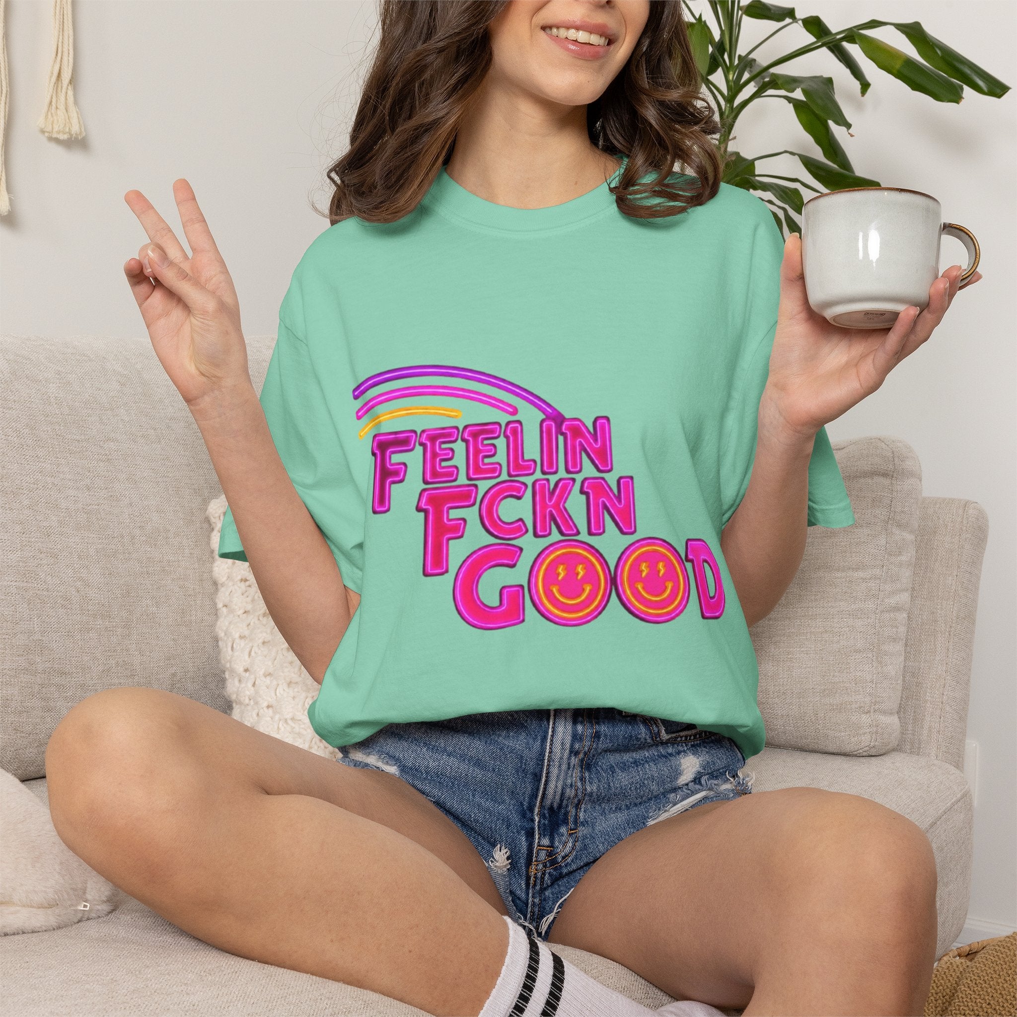 Feelin' Fckn Good T-Shirt – Retro Rainbow Smiley Graphic Tee