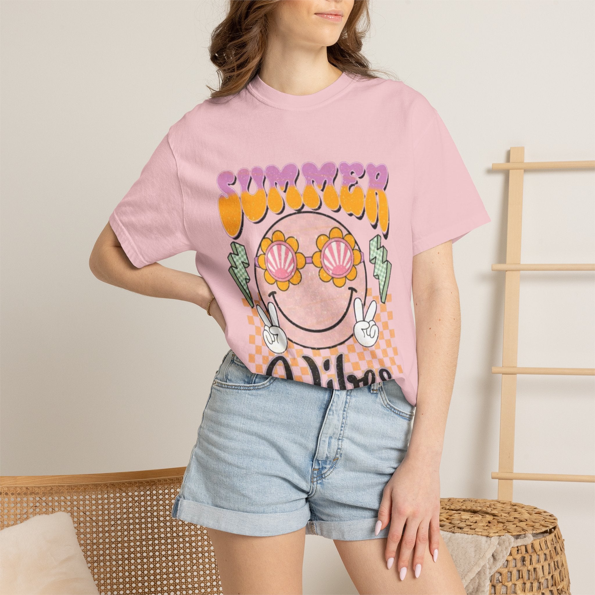 Summer Vibes Graphic T-Shirt — Retro Smiley Seashell Sunglasses Tee